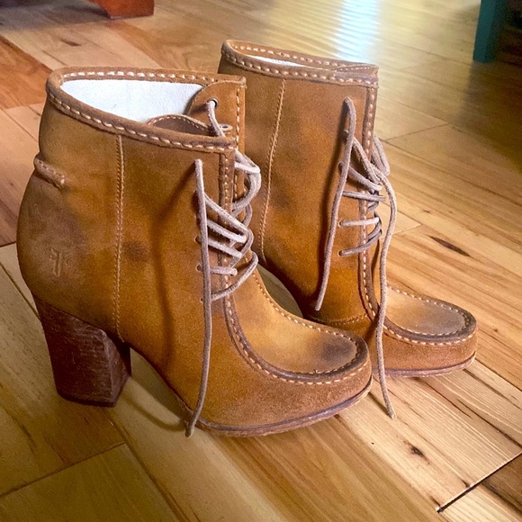 Frye Shoes - Frye parker Moc toe Carmel suede 7.5 new worn once